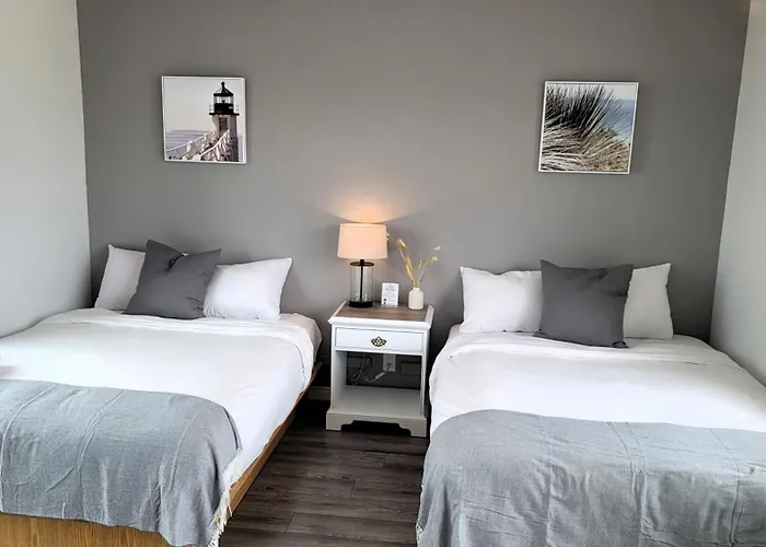 La Plage Motel